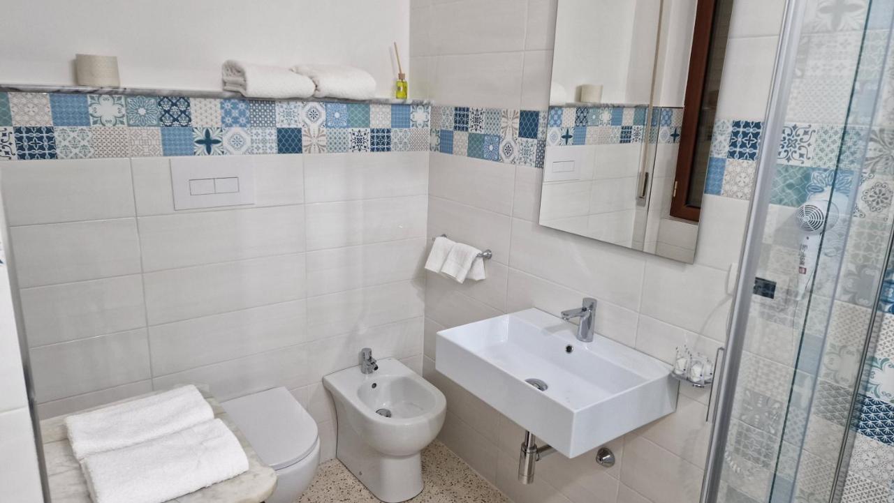 Vittoria Guest House Battipaglia Eksteriør bilde