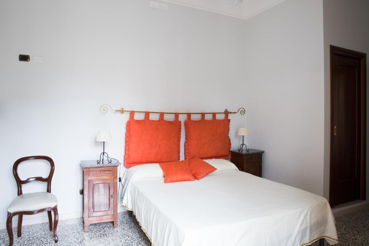Vittoria Guest House Battipaglia Eksteriør bilde